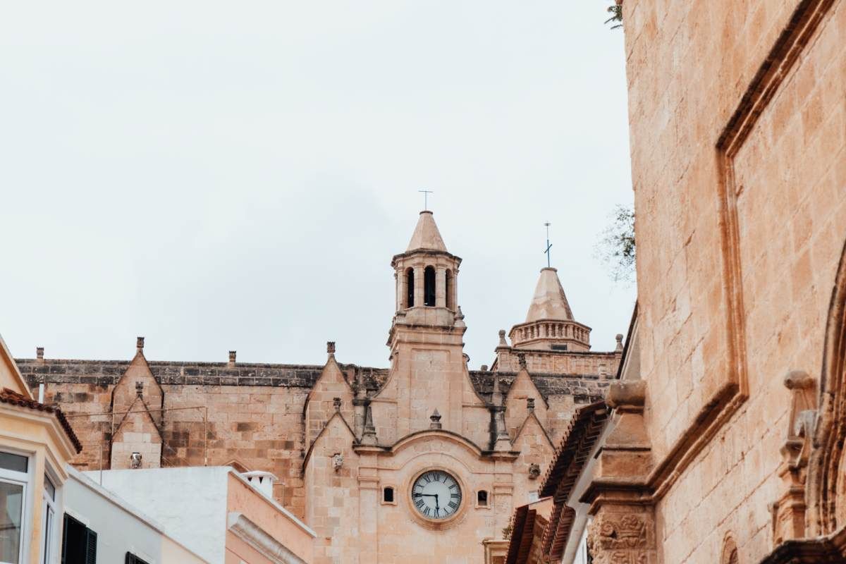 ciutadella-de-menorca-abril