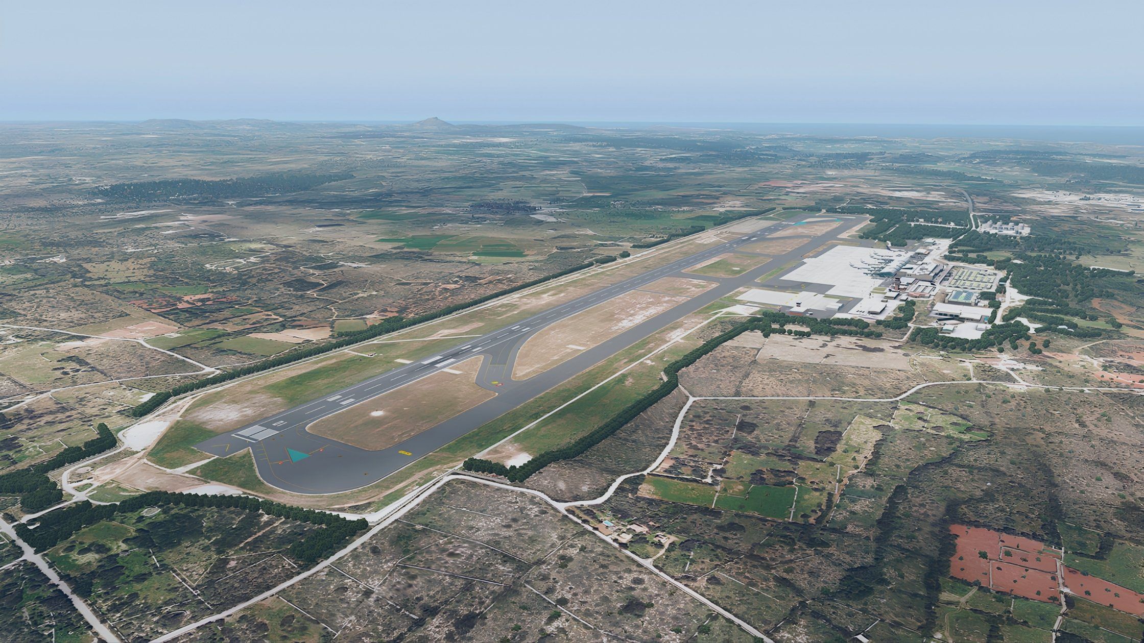 Vista aérea del Aeropuerto de Menorca cerca de Mahón